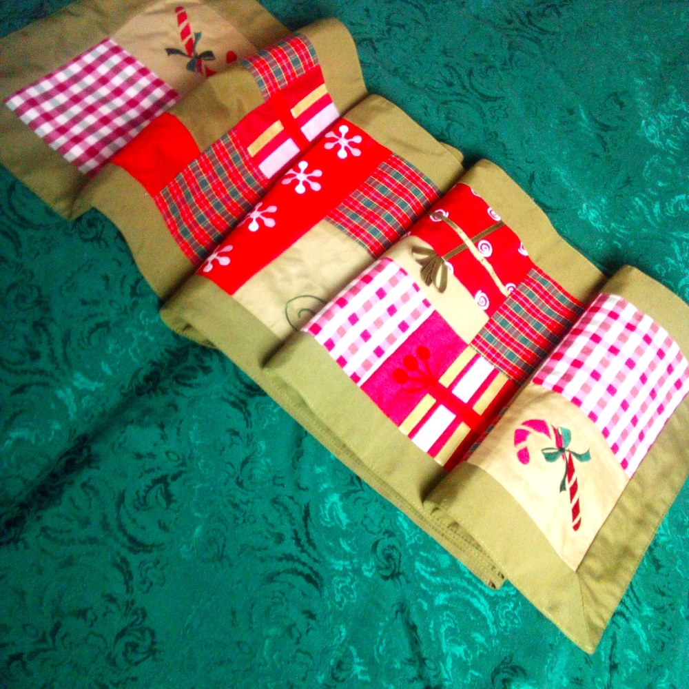 🎄Christmas Clearout🤶 Quilted Runner